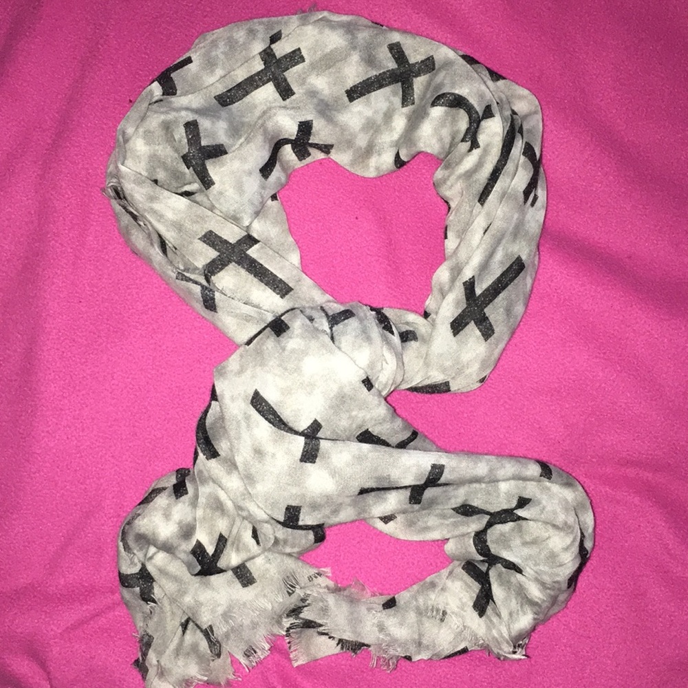 Cross scarf
